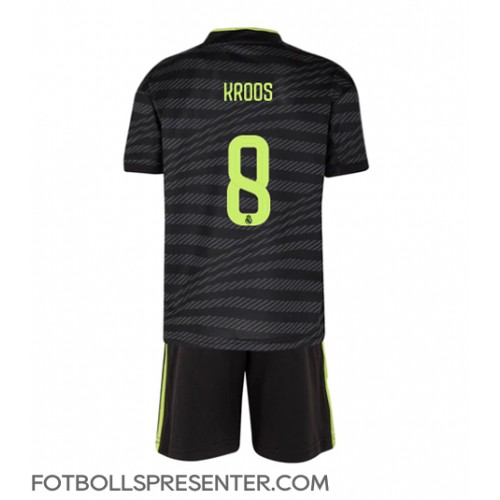 Real Madrid Toni Kroos #8 Tredje tröja Barn 2022-23 Kortärmad (+ korta byxor)